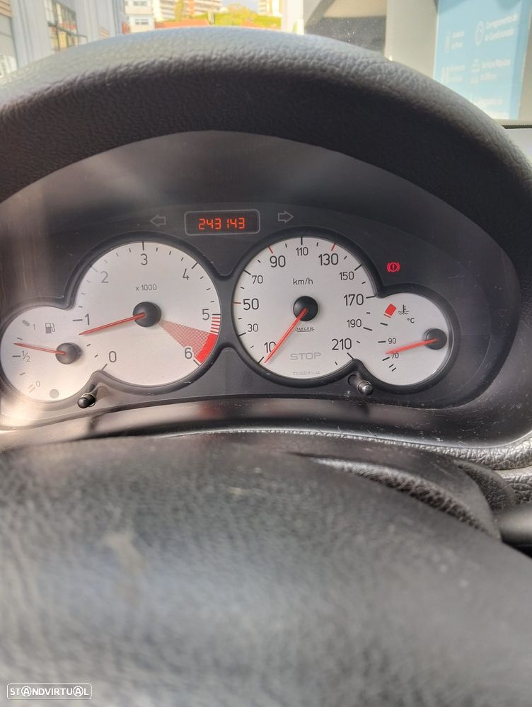 Peugeot 206 - 6