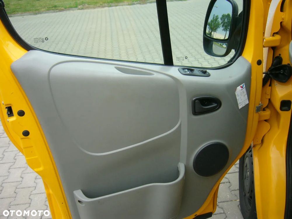Opel Vivaro LONG 2,5 dci 115 Ps - 9