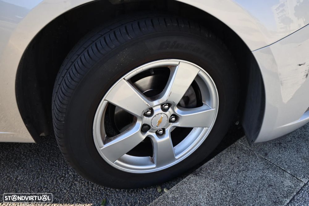 Chevrolet Cruze 1.6 LT - 6