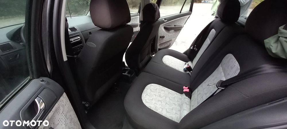 Skoda Fabia 1.4 16V Combi Classic - 16