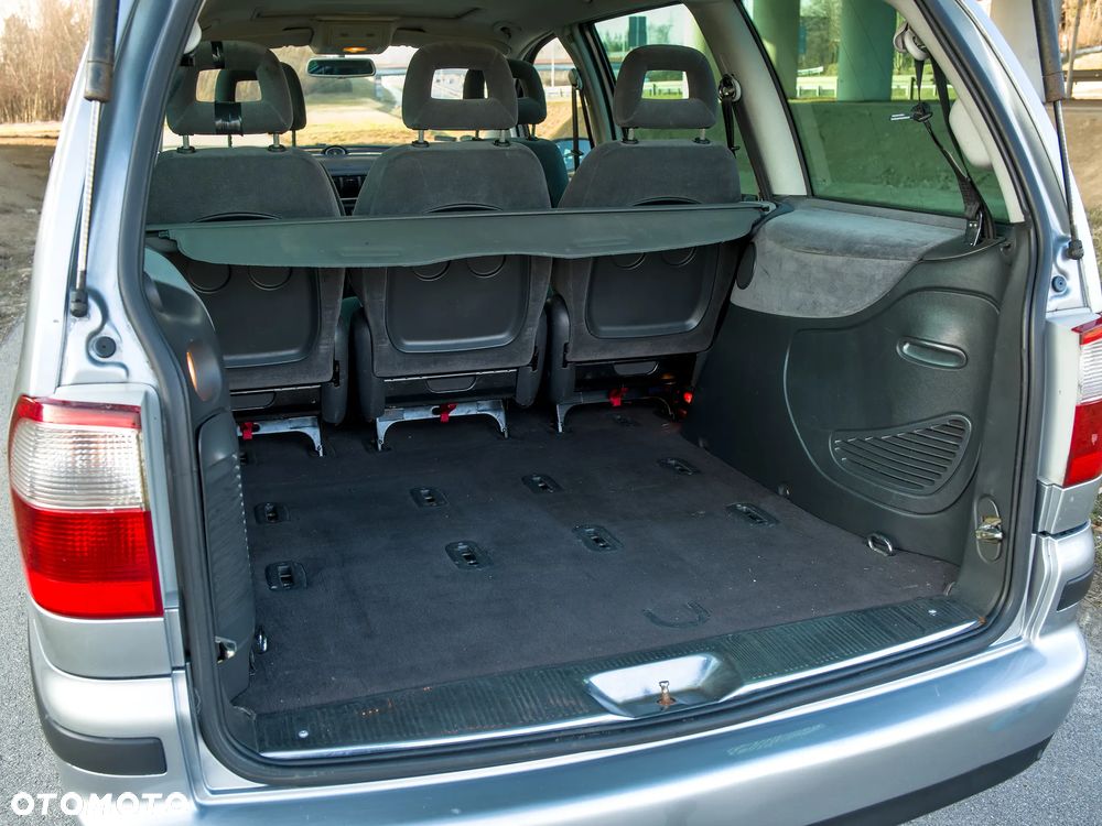 Ford Galaxy 1.9 TDI Ghia - 11