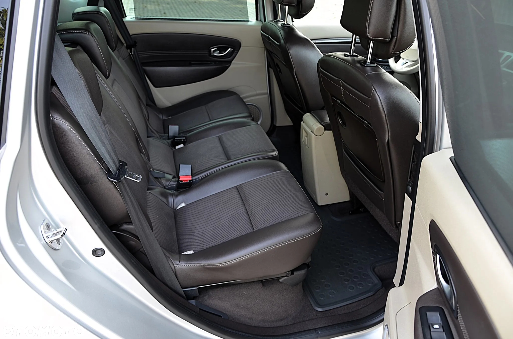 Renault Scenic 2.0 16V Expression - 21