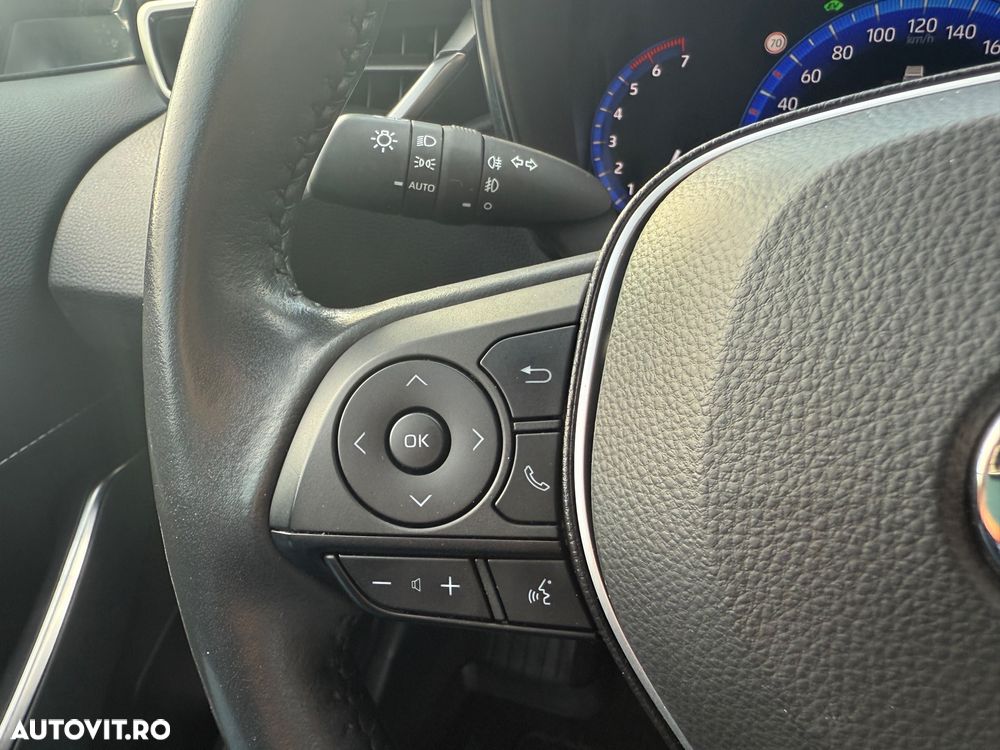 Toyota Corolla 1.8 Business Edition - 28