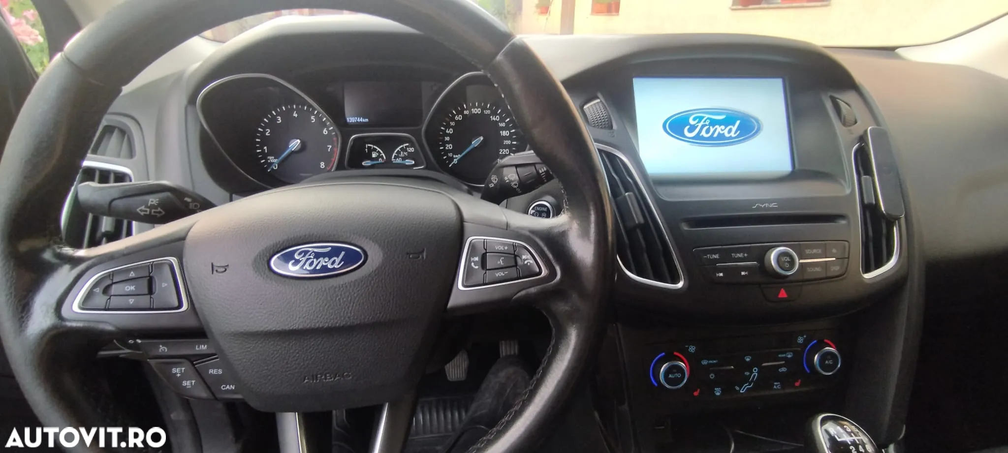 Ford Focus 1.0 EcoBoost Start Stop Titanium - 9