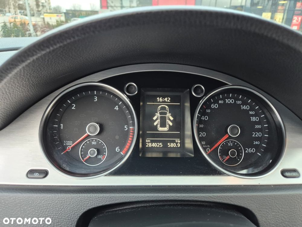 Volkswagen Passat 2.0 TDI Highline DSG - 6