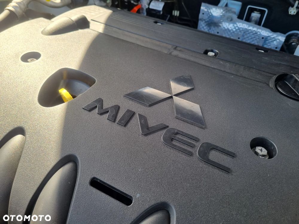 Mitsubishi Outlander 2.0 2WD Edition - 17