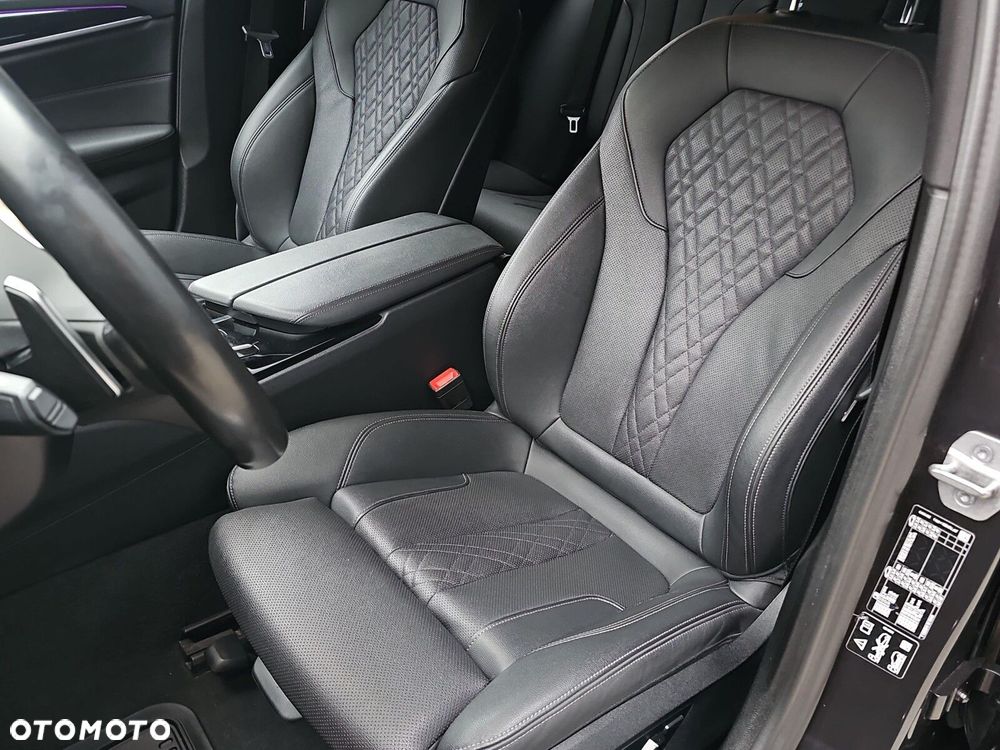 BMW Seria 5 - 12