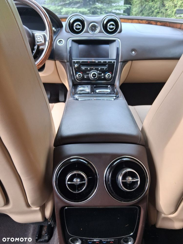 Jaguar XJ 3.0 V6 Kompressor Portfolio - 7