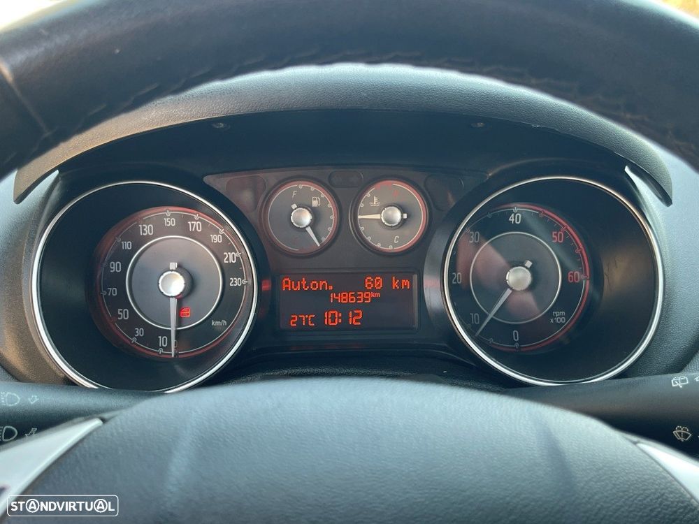 Fiat Punto 1.3 M-Jet Easy S&S - 26