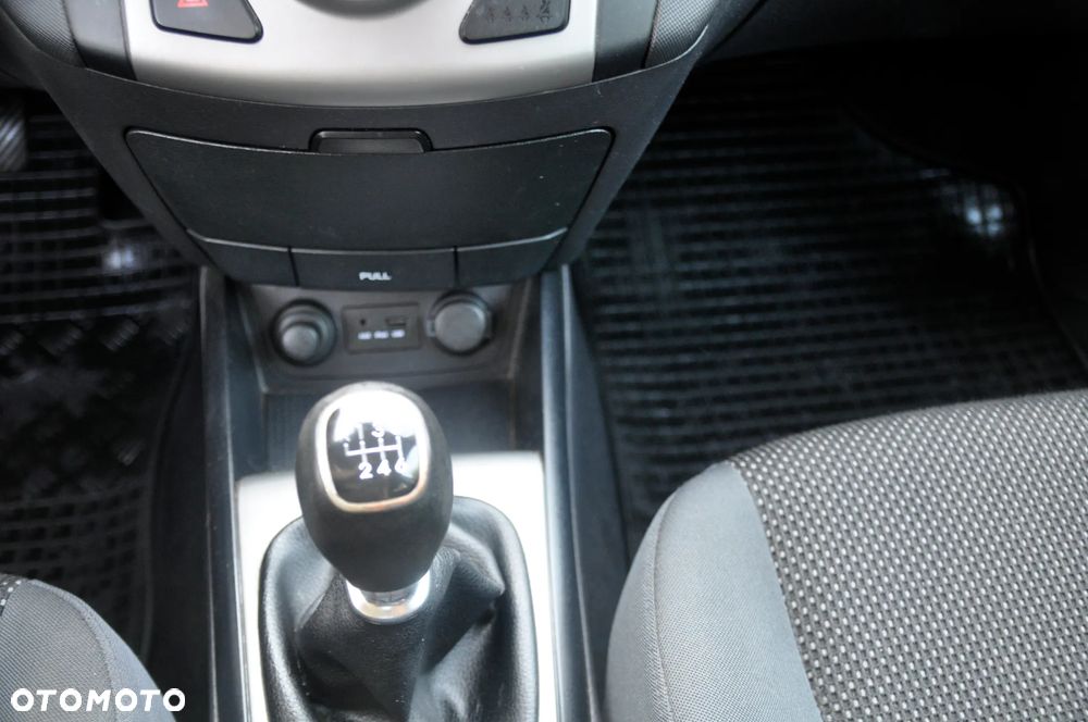 Hyundai i30 1.6 CRDi Comfort EU5 - 11