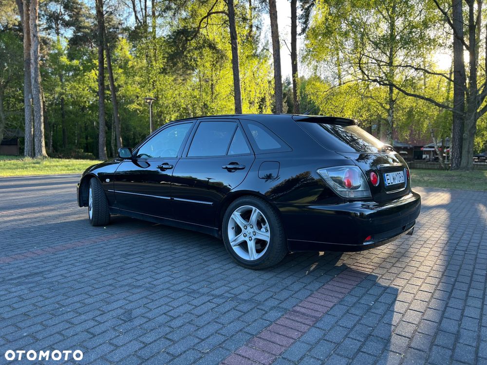 Lexus IS 300 Prestige - 3