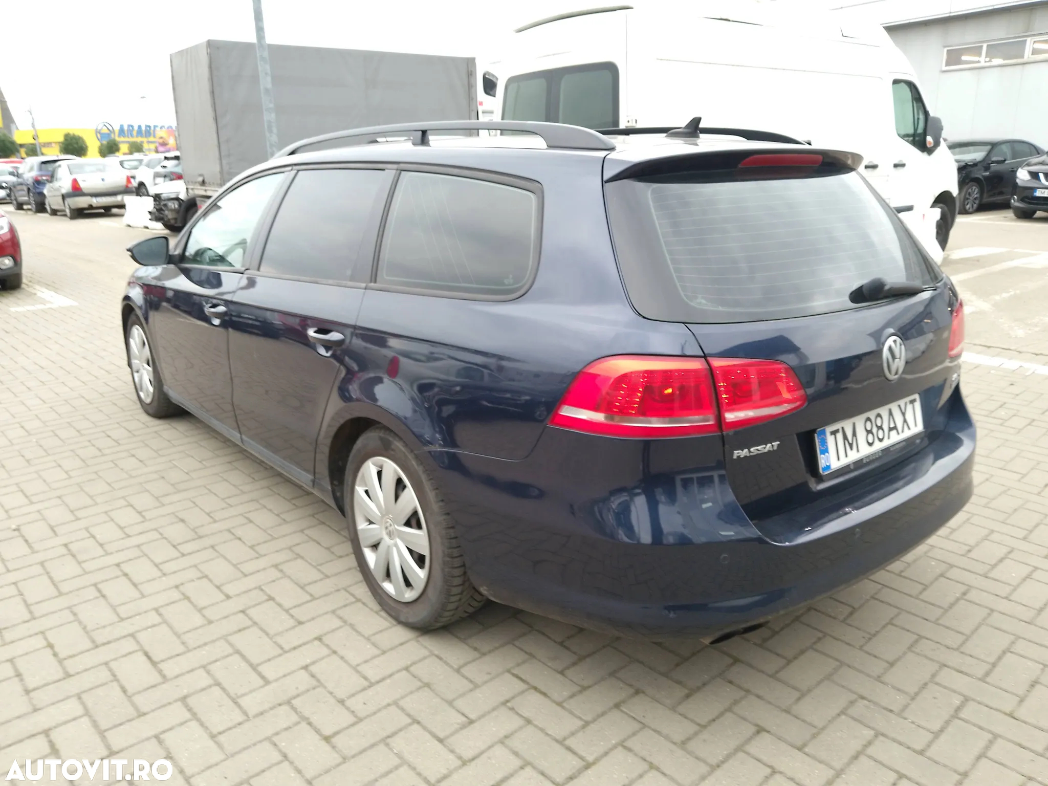 Volkswagen Passat Variant 2.0 TDI Blue TDI DSG Comfortline - 6