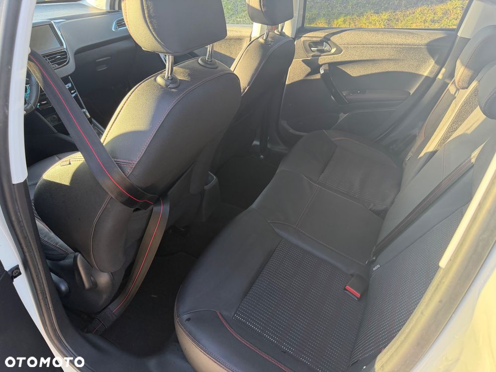 Peugeot 208 1.6 BlueHDi Allure S&S - 13