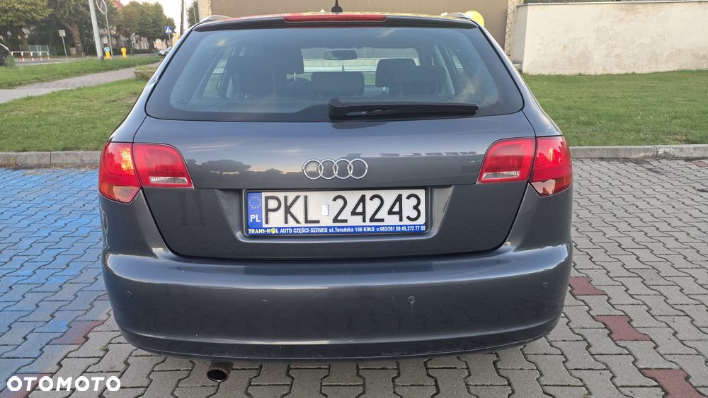 Audi A3 Sportback 1.6 FSI Ambiente - 11