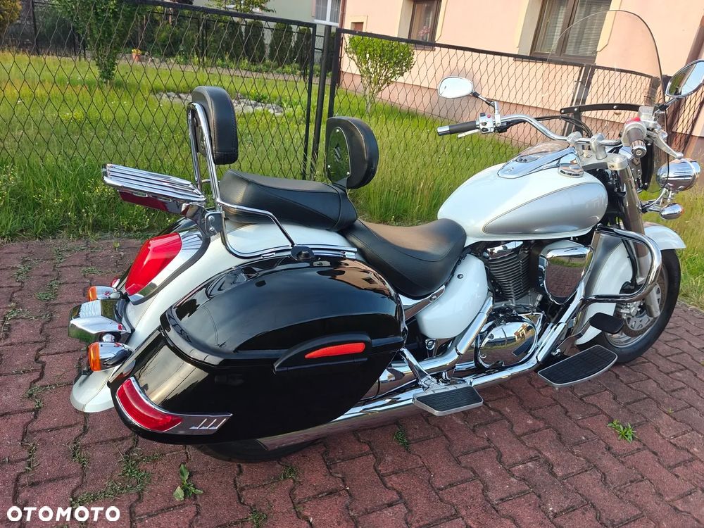 Suzuki Intruder - 5