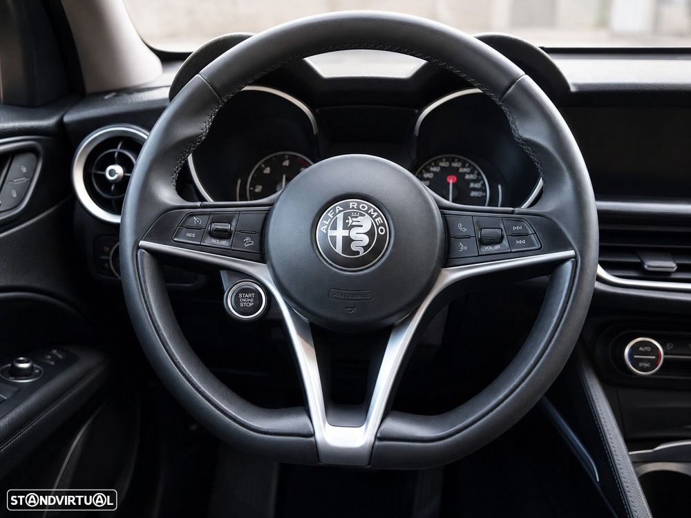 Alfa Romeo Stelvio 2.2 D Super AT8 - 26