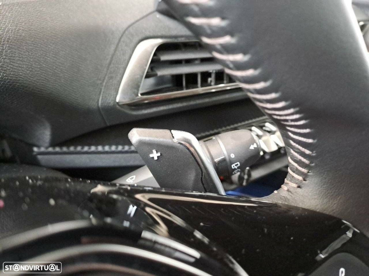 Peugeot 5008 1.5 BlueHDi Allure Pack EAT8 - 15