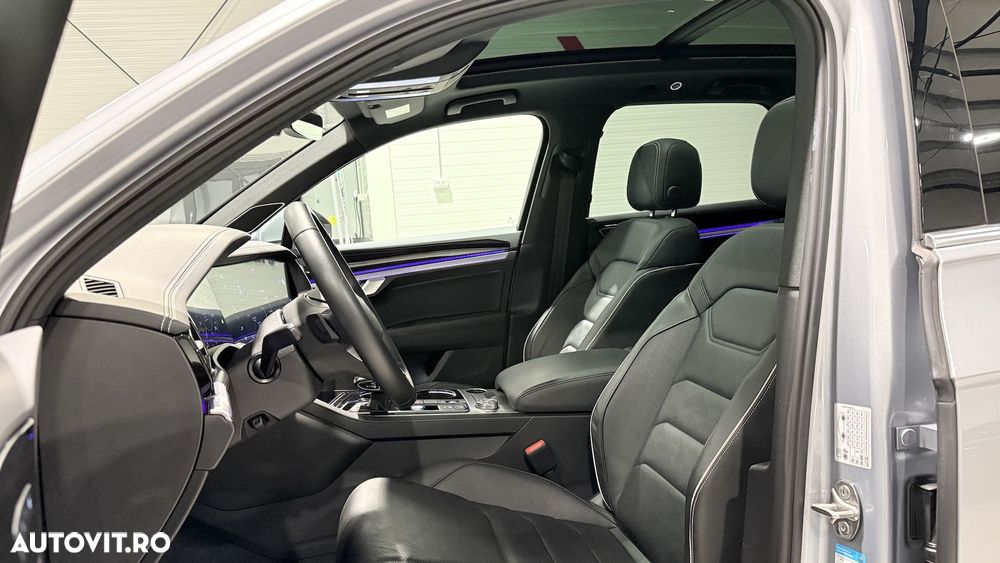 Volkswagen Touareg 3.0 V6 e-Hybrid 4Motion Aut. Elegance - 24