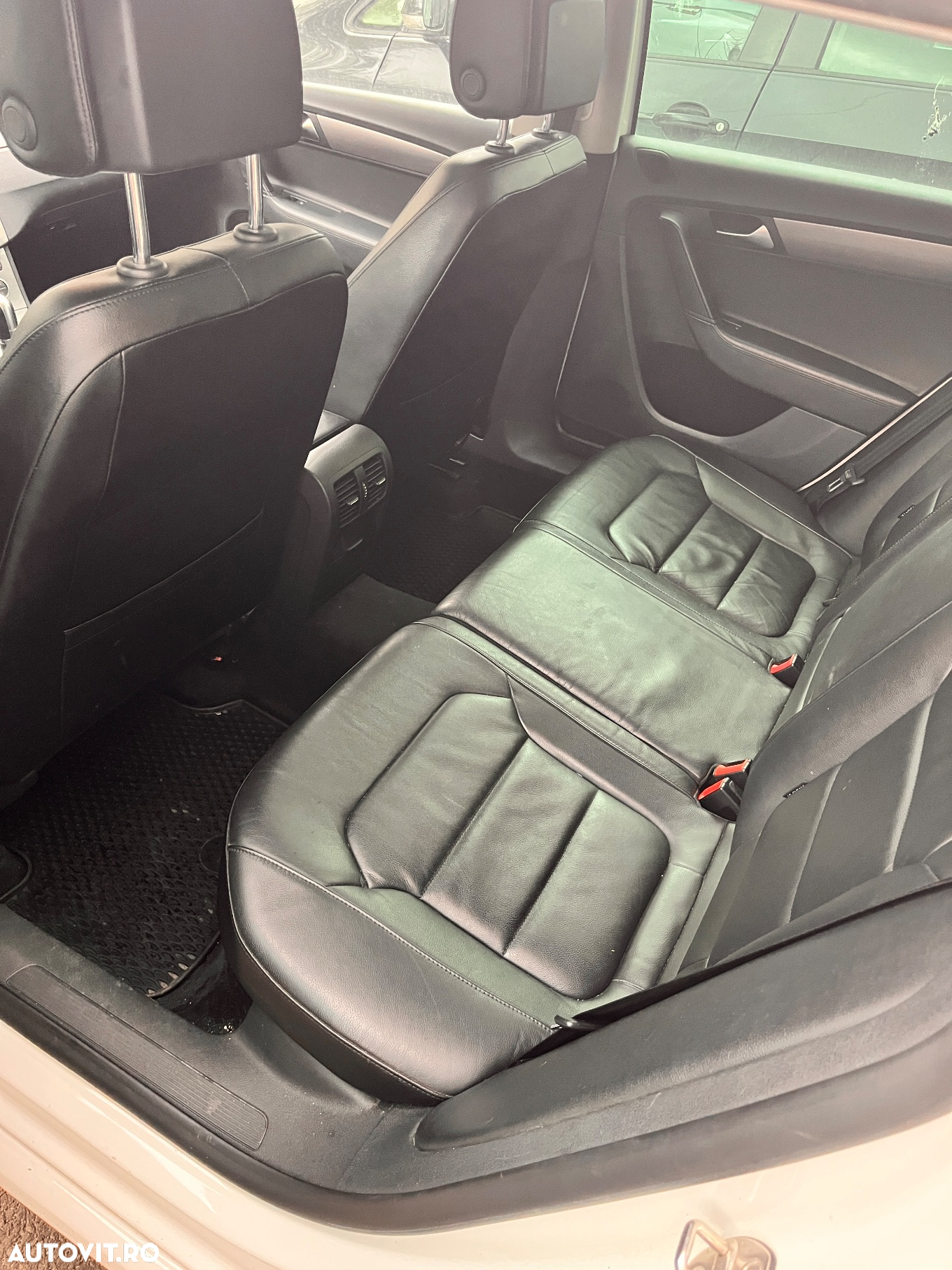 Volkswagen Passat Variant 2.0 TDI BlueMotion Technology DSG Comfortline - 11