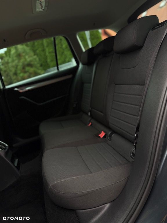 Skoda Octavia 2.0 TDI DSG Style - 28
