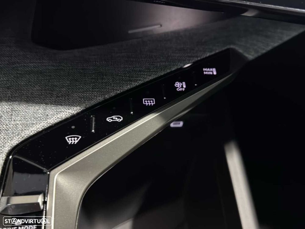 Peugeot 5008 1.6 Plug-in Hybrid Allure e-DCS7 - 25