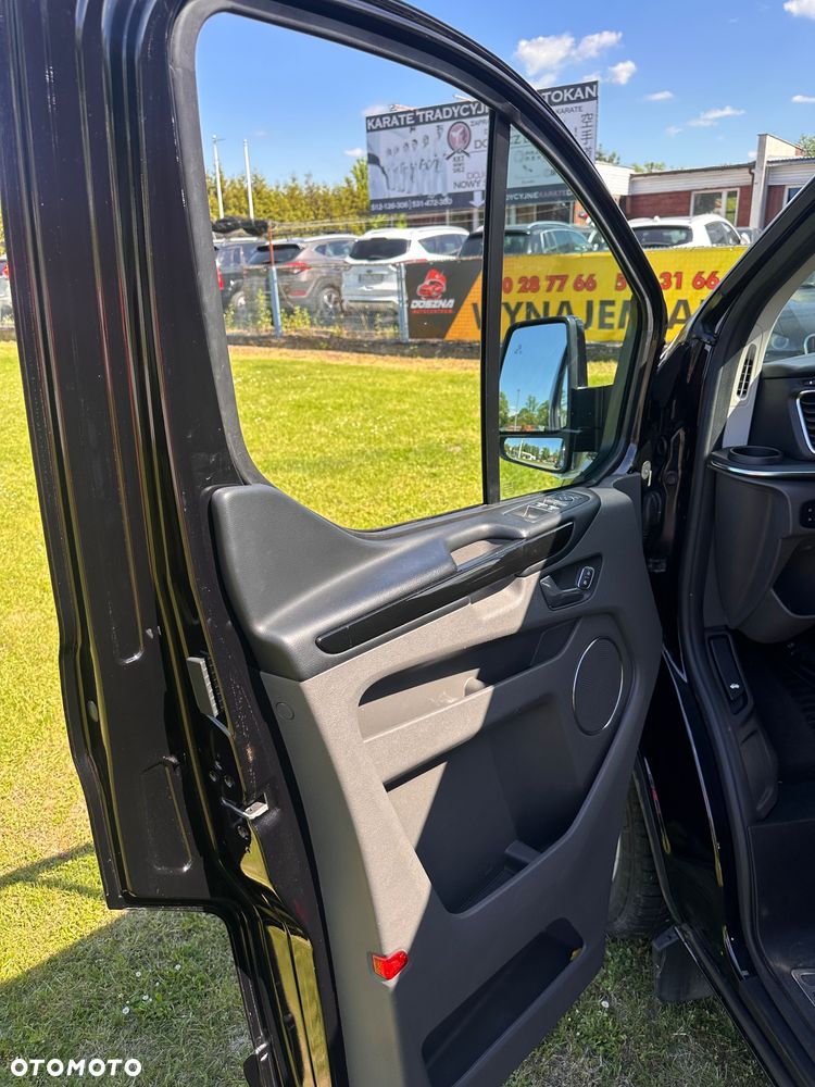 Ford Tourneo Custom - 15