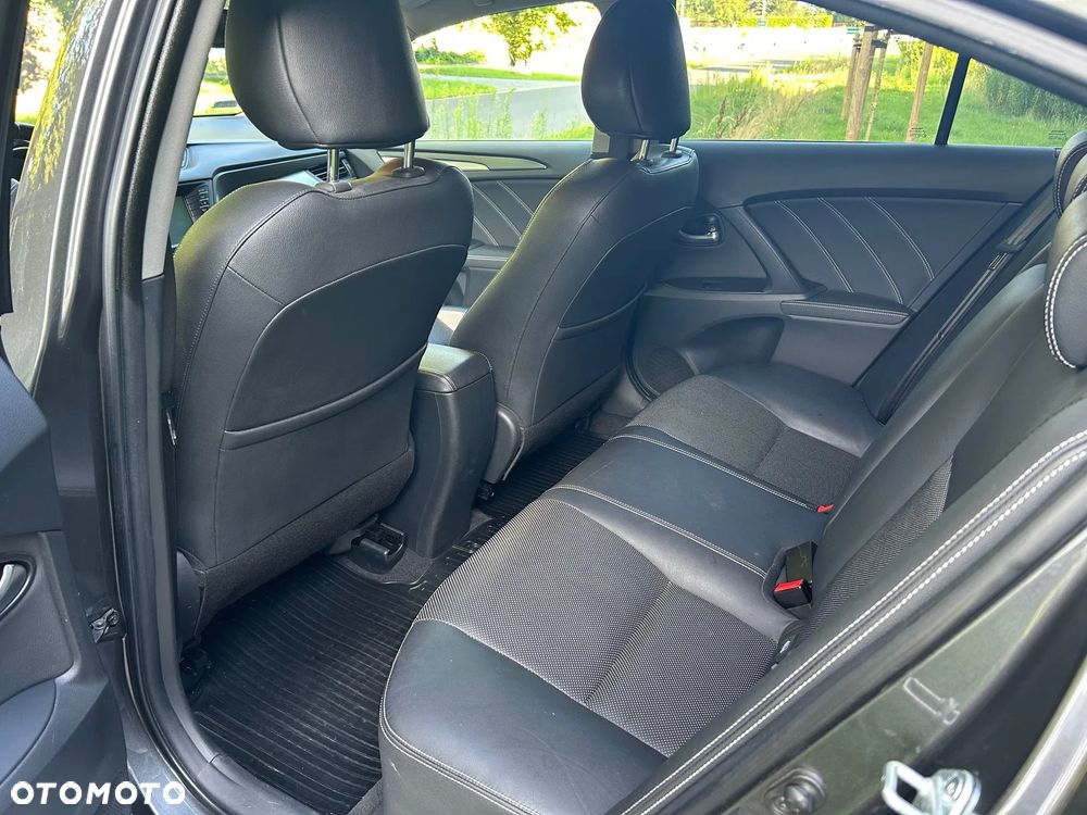 Toyota Avensis 1.8 Premium - 7
