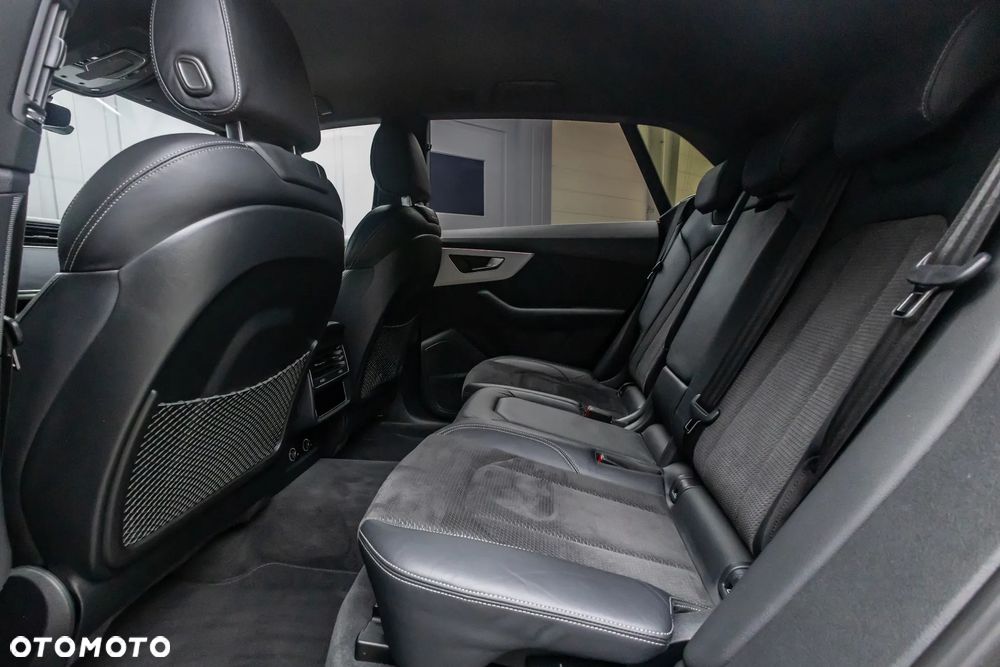 Audi Q8 50 TDI mHEV Quattro Tiptronic - 32