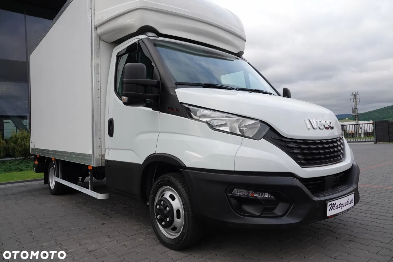 Iveco DAILY 3,0 D / KONTENER / 2021 ROK / BLIŹNIAK / WINDA 750 KG / SPROWADZONY / PO KONTRAKCIE SERWISOWYM / - 8