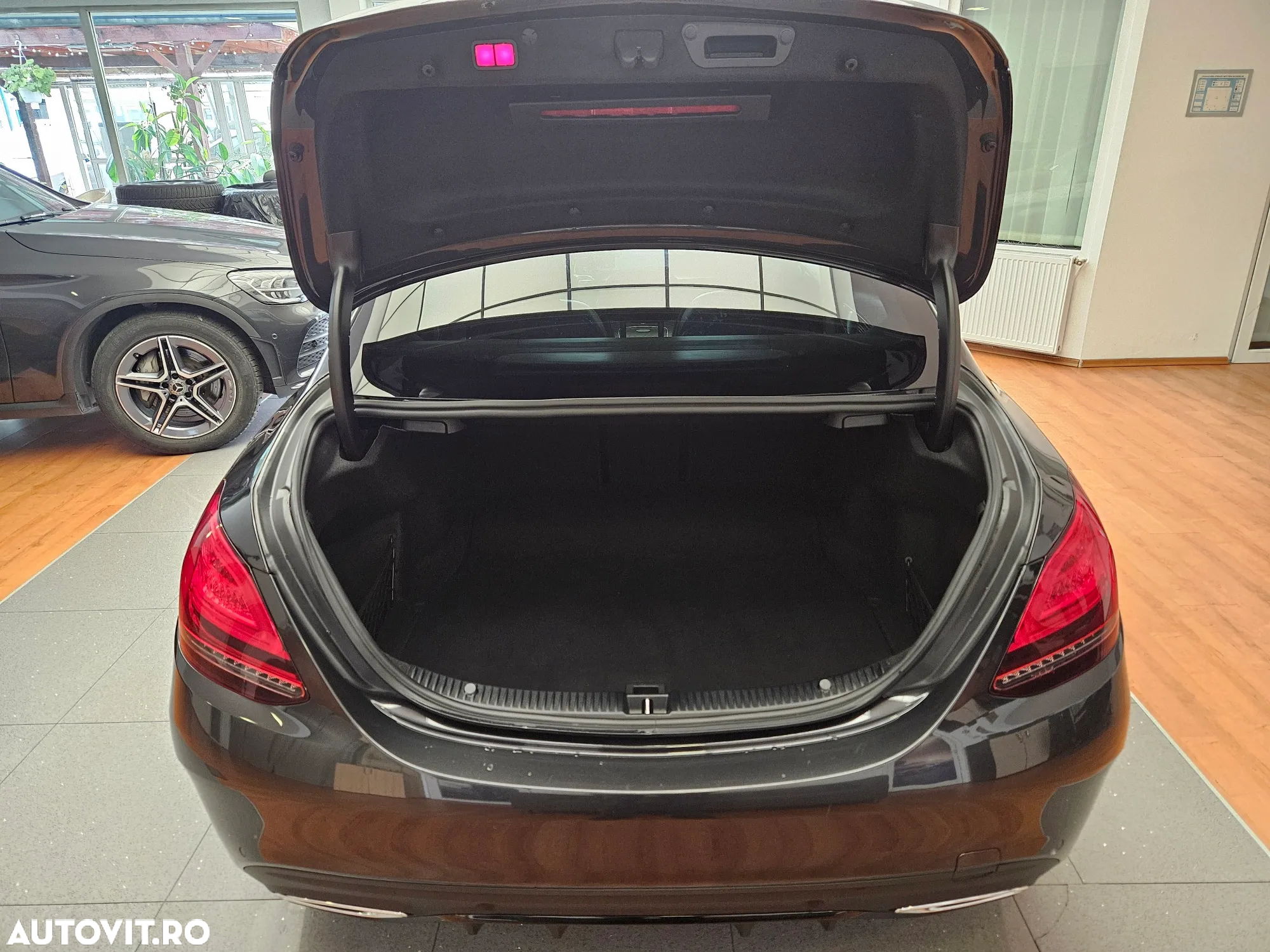 Mercedes-Benz C 220 d 4MATIC Aut - 25