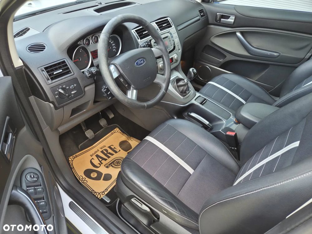 Ford Kuga 2.0 TDCi 2x4 Champions Edition - 12