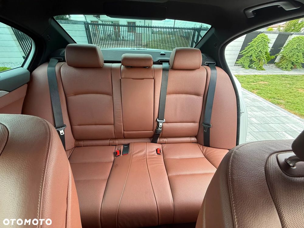 BMW Seria 5 - 37