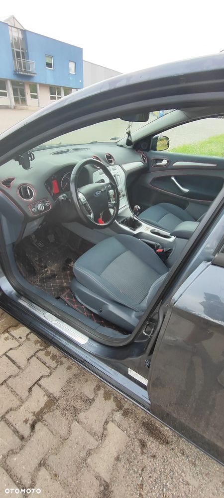 Ford Mondeo 1.8 TDCi Ambiente - 10
