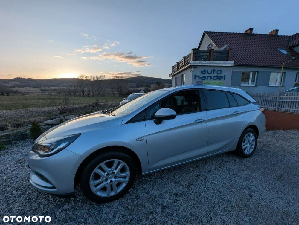Opel Astra - 1