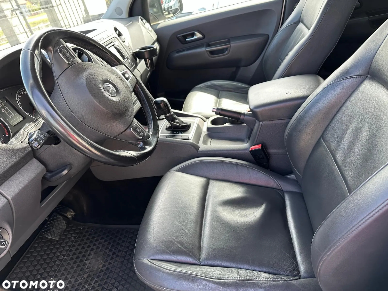 Volkswagen AMAROK - 14