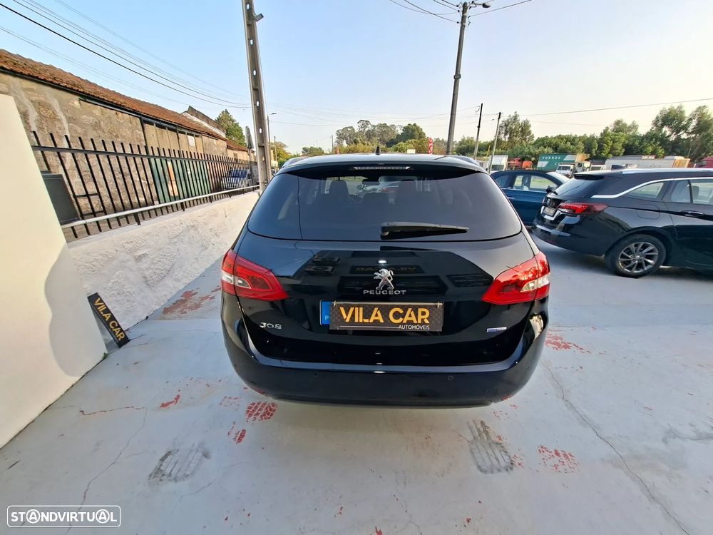 Peugeot 308 1.2 PureTech Allure EAT8 - 11