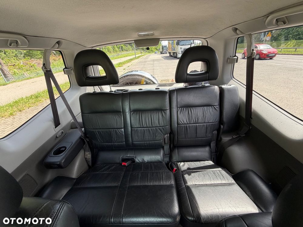 Mitsubishi Pajero - 7