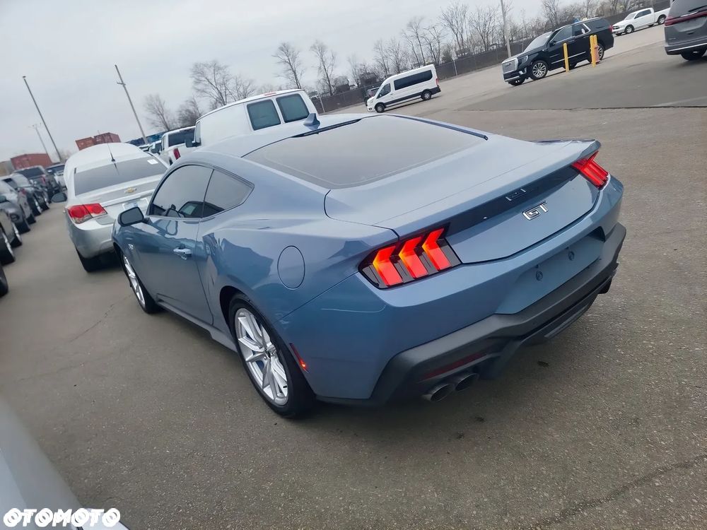 Ford Mustang 5.0 V8 GT - 5