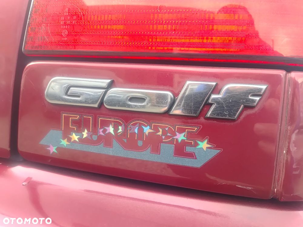 Volkswagen Golf 1.8 - 32
