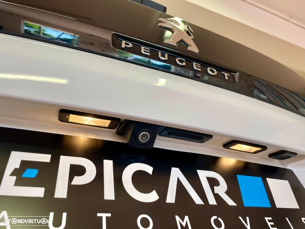 Peugeot 3008 1.2 PureTech Allure EAT6 - 45