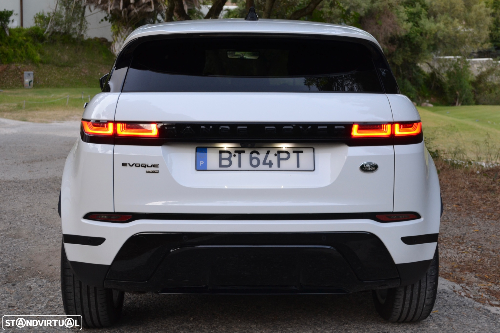 Land Rover Range Rover Evoque 1.5 P300e AWD SE Auto - 3