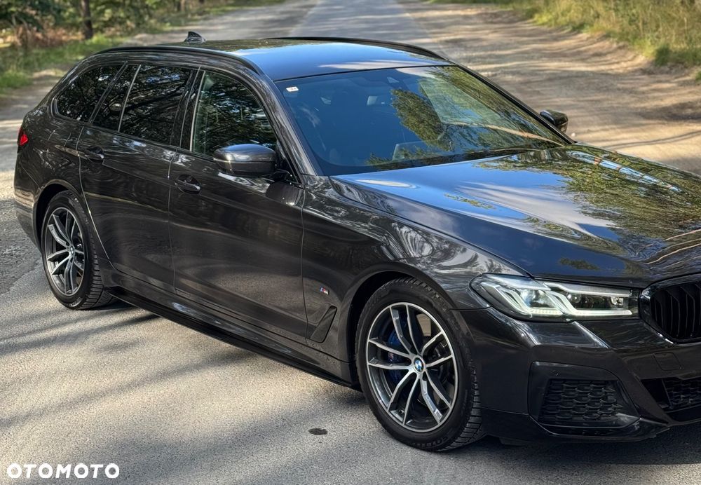 BMW Seria 5 530d xDrive Touring M Sport Edition - 8