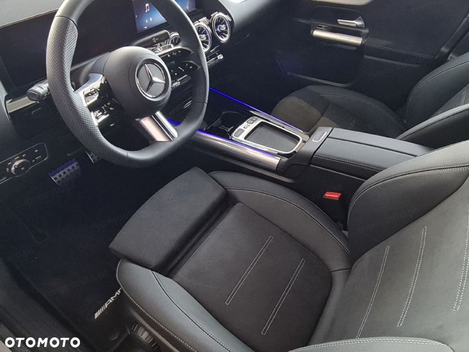 Mercedes-Benz GLA 200 AMG Line - 9