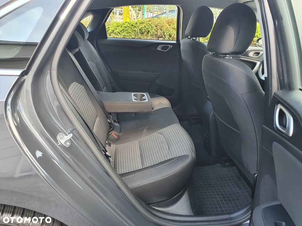 Kia Ceed 1.5 T-GDI M - 23