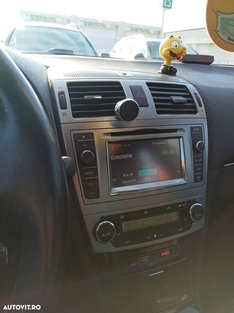 Toyota Avensis 2.0 D-4D Elegance - 9