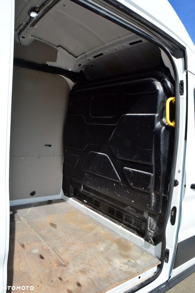 Ford Transit - 19