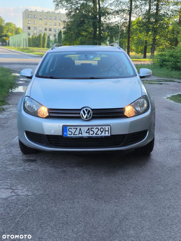Volkswagen Golf - 6