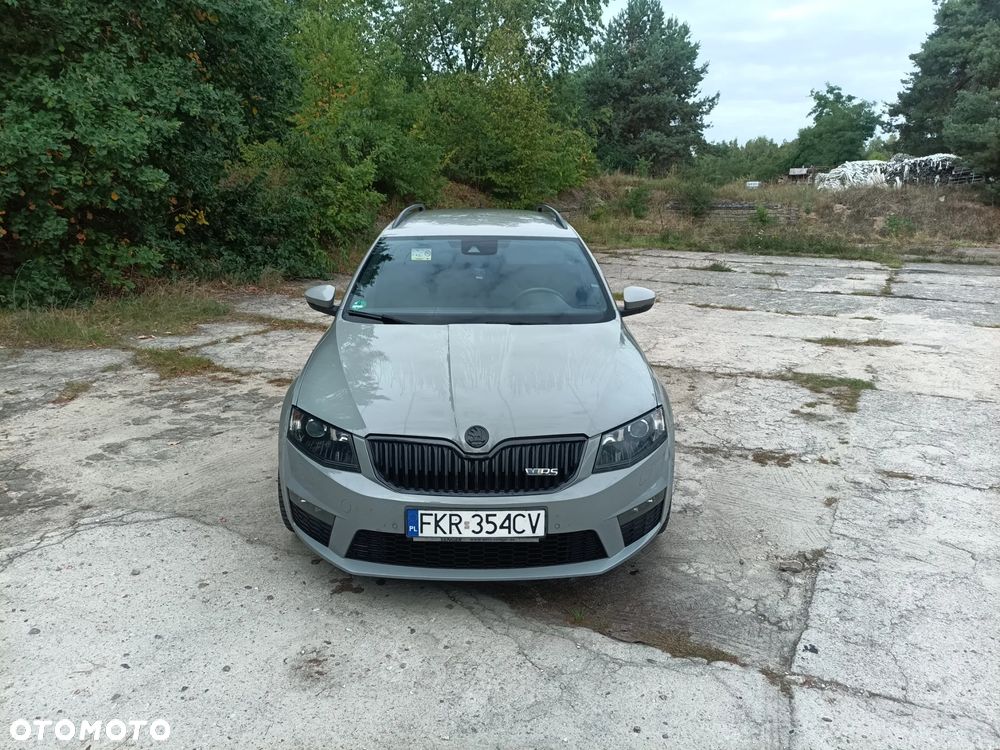 Skoda Octavia 2.0 TDI RS DSG - 2