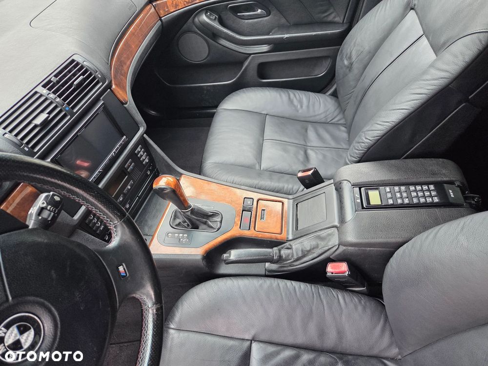 BMW Seria 5 - 16
