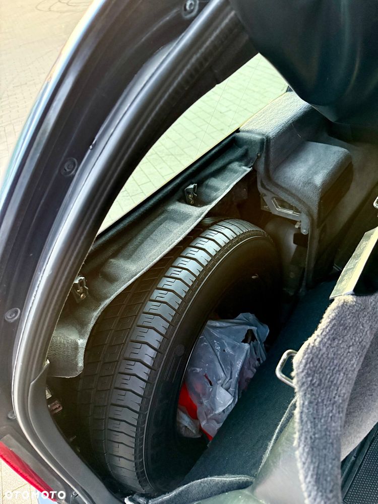 Mercedes-Benz Klasa E - 19